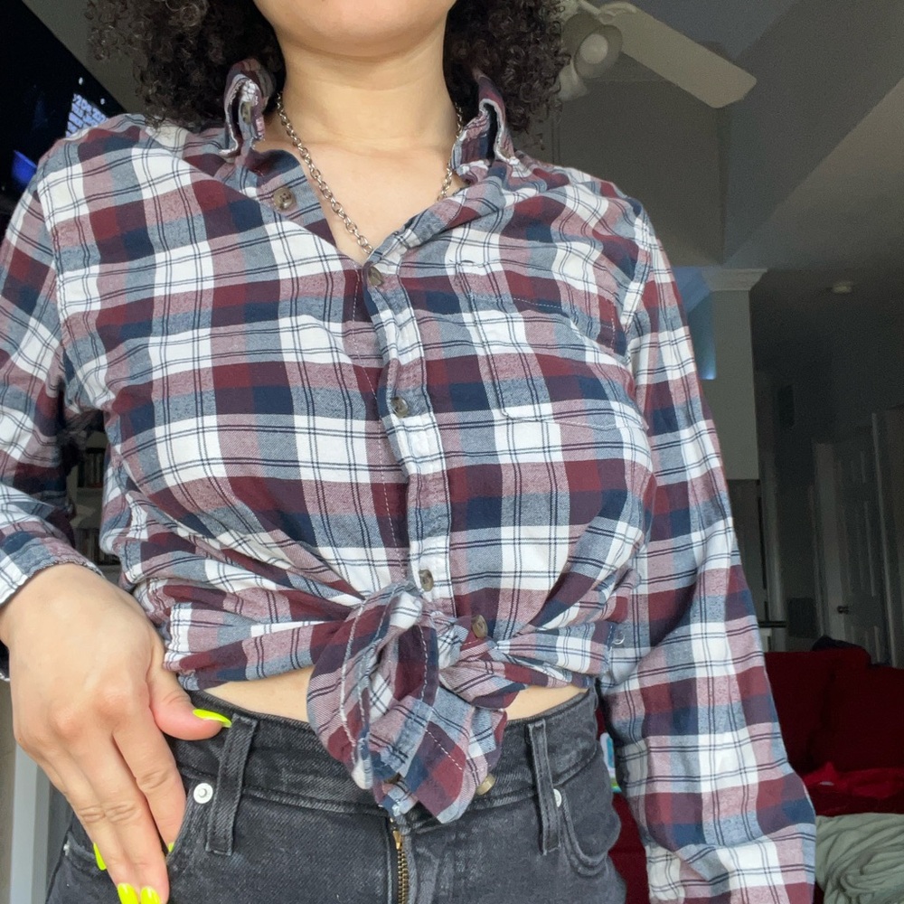 Men’s medium plaid button down (: